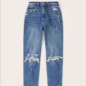 Abercrombie & Fitch Curve Love The Mom High Rise Jeans
